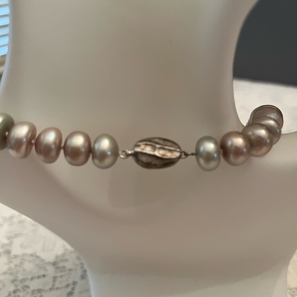 Elegant Honora Pearl Necklace. 19” - Picture 4 of 4